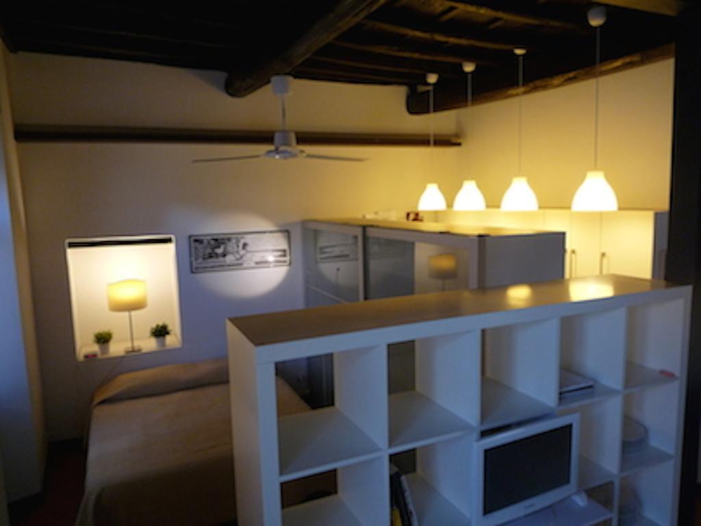 Cosy Trastevere Apartment Rome Room photo